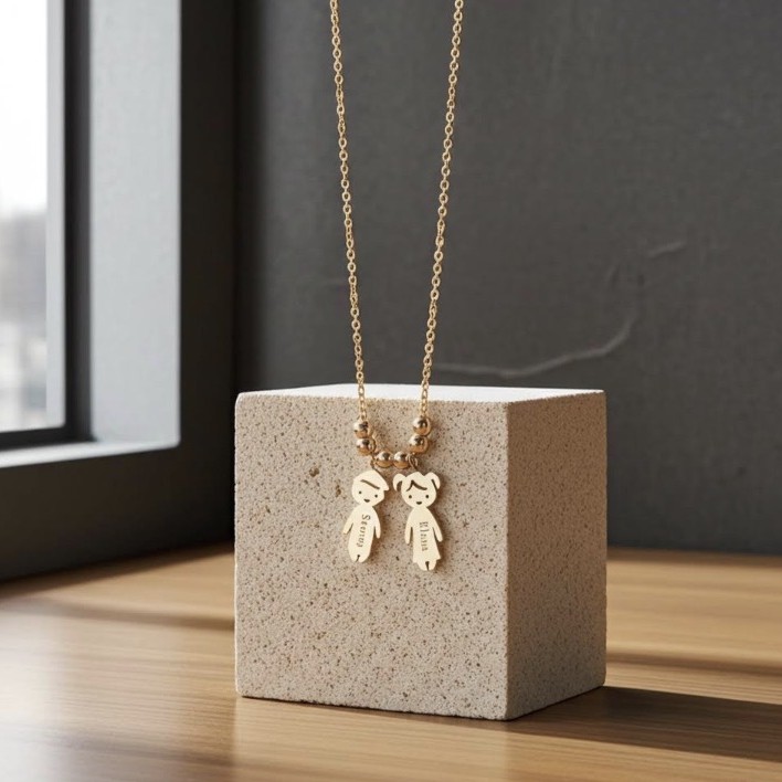 Гравирано колие с две деца