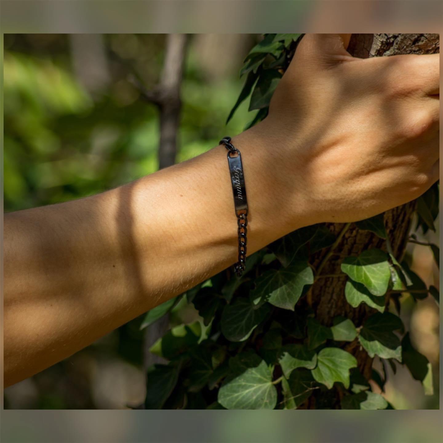 черна мъжка гривна с гравирано име подарък