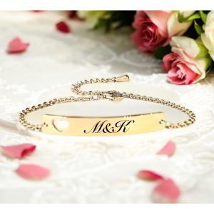 гравирана гривна с име и сърце подарък