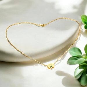 колие с детелина подарък