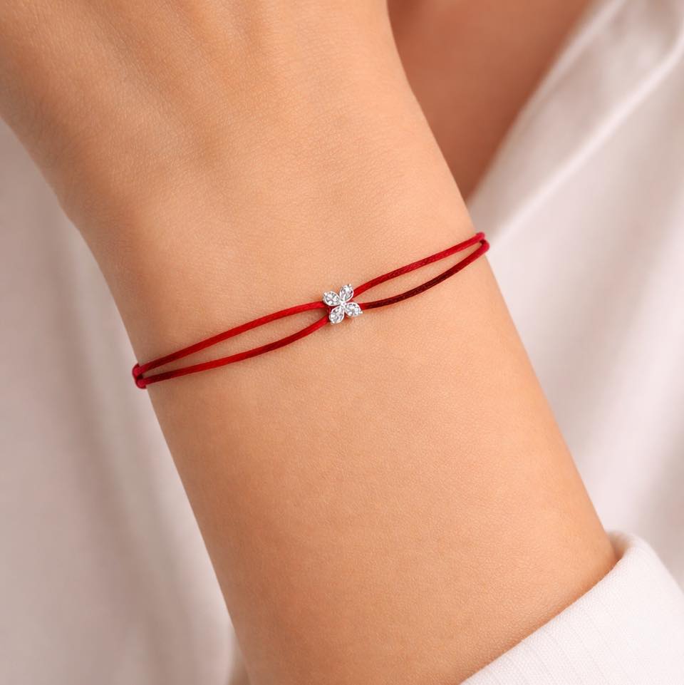 гривна с червен конец и елемент от цирконии – сребро 925 подарък
