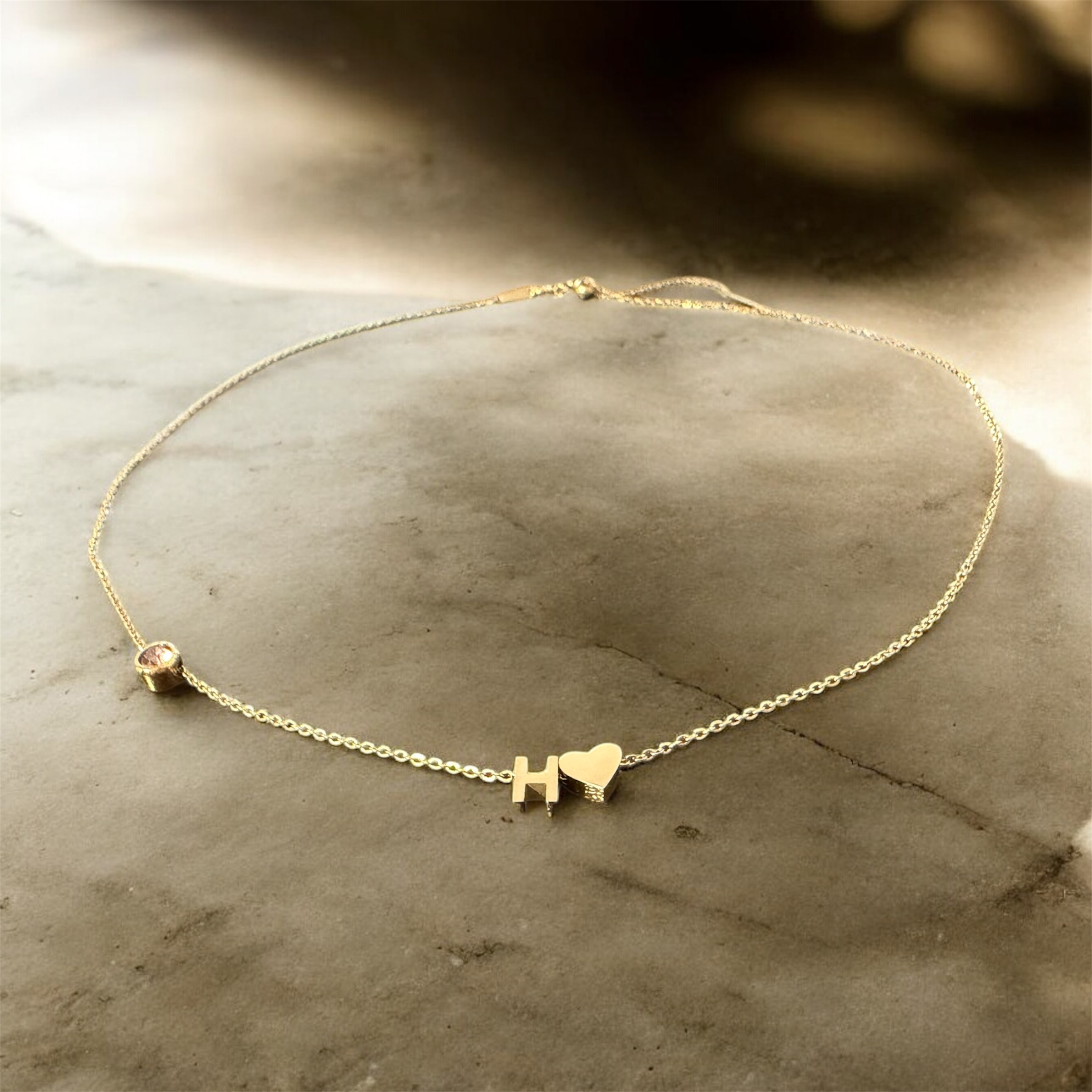 Колие с буква и цирконий