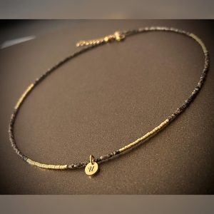 колие по врата от мъниста миюки и гравирана висулка с буква подарък